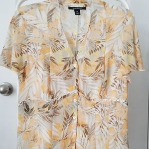 Jones wear 2 piece blouse.